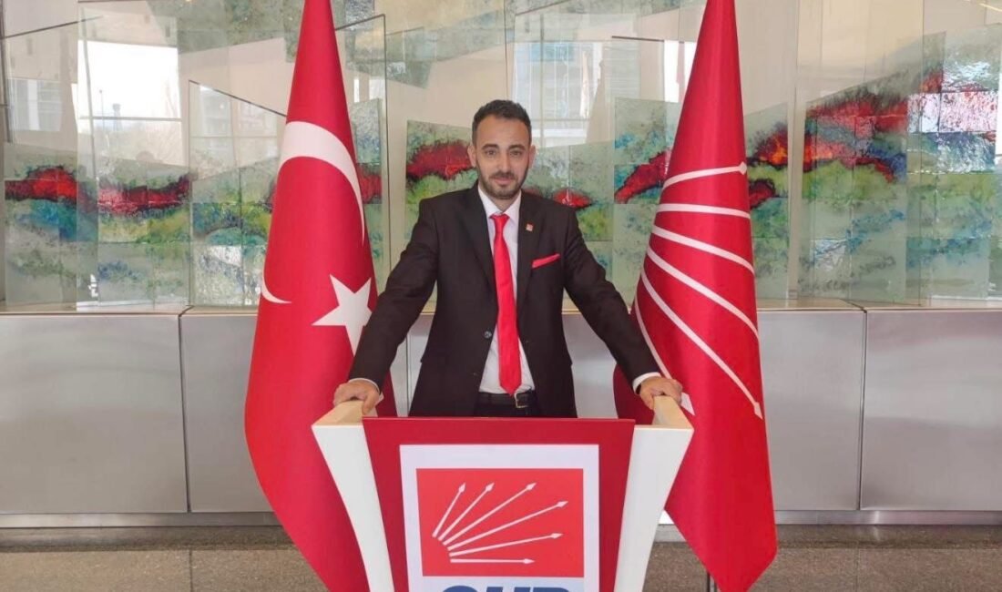 CHP Kocasinan İlçe Başkanlığı görevinden alınan Barış Özdemir, sosyal medya
