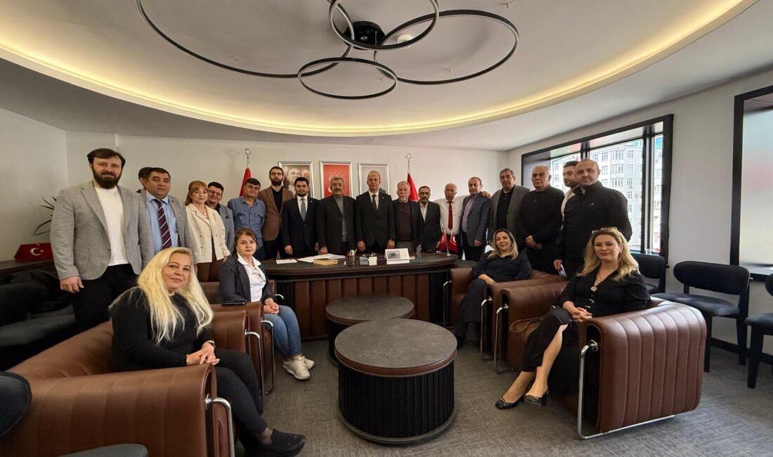 (RHA)- CHP Kayseri İl Başkanı Ümit Özer’in istifası sonrası yapılan