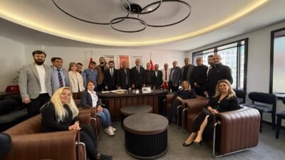 (RHA)- CHP Kayseri İl Başkanı Ümit Özer’in istifası sonrası yapılan