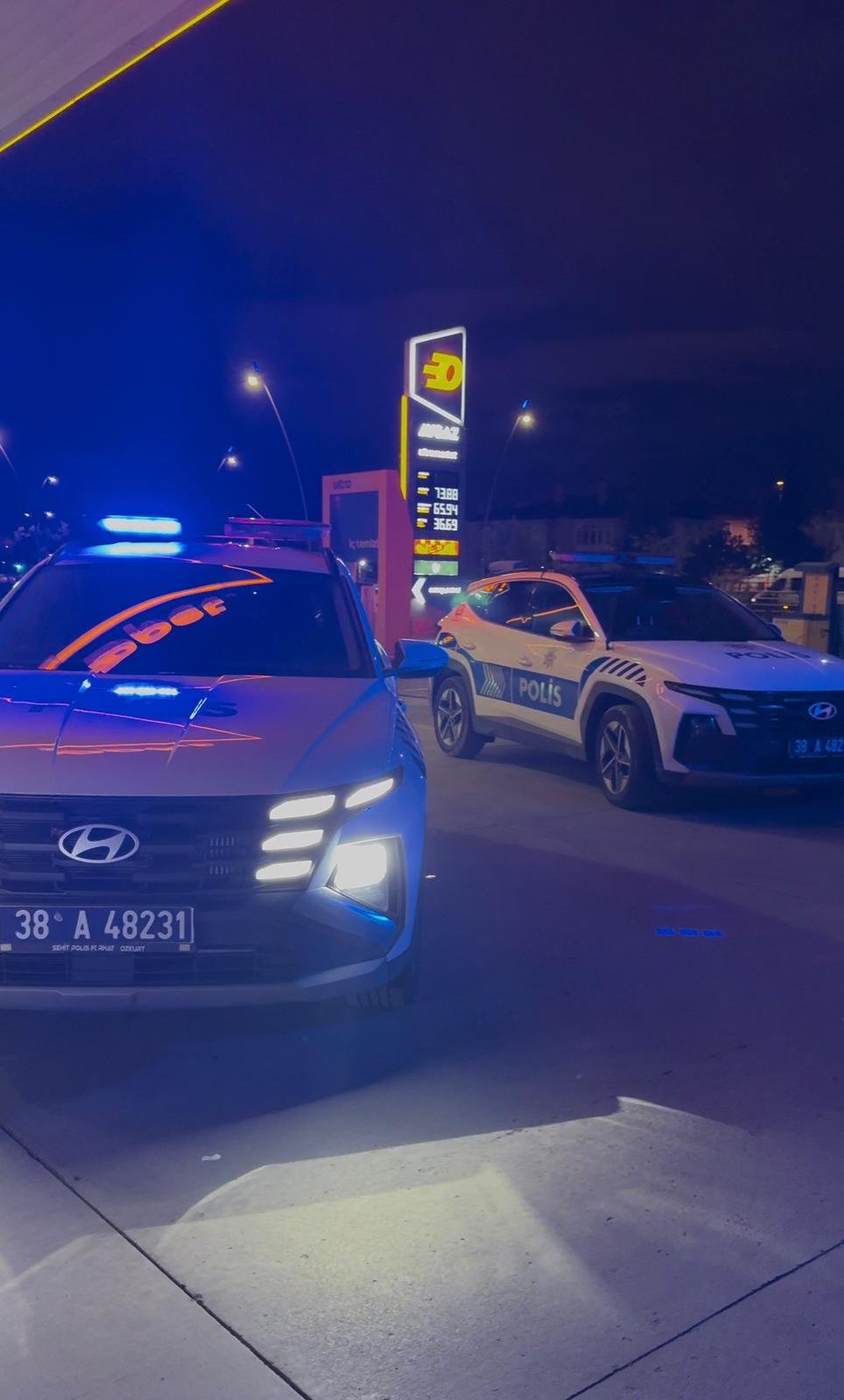 (RHA)- Kayseri’de akaryakıt istasyonunda iki grup arasında çıkan bıçaklı kavgada