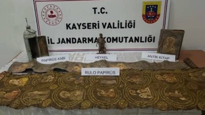 (RHA)- Kayseri’de, jandarma ekipleri tarihi eser kaçakçılığı yaptığı belirlenen 1