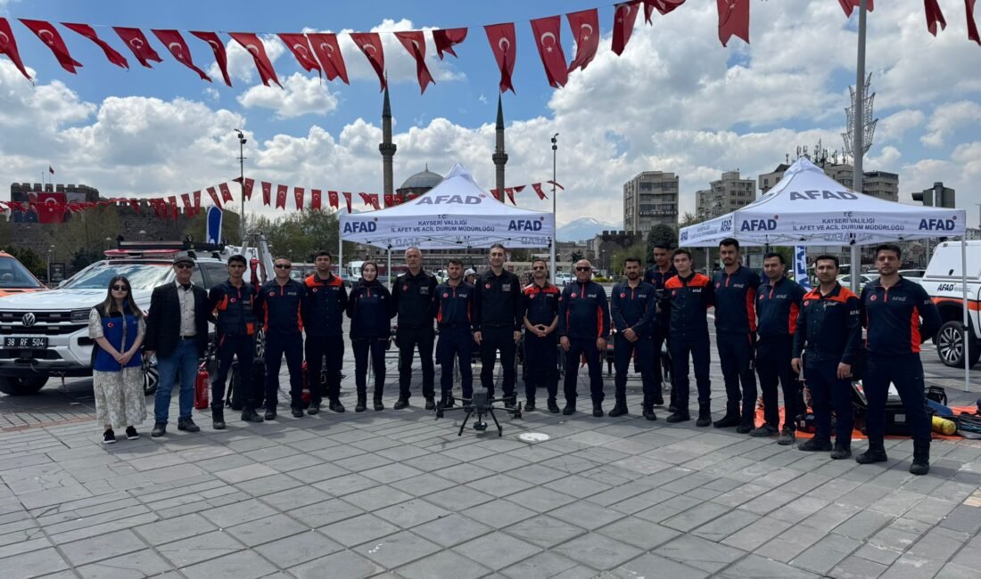 (RHA)- Kayseri Valisi Gökmen Çiçek, Karayolları Trafik Haftası nedeniyle düzenlenen