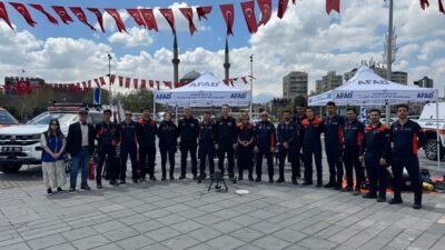 (RHA)- Kayseri Valisi Gökmen Çiçek, Karayolları Trafik Haftası nedeniyle düzenlenen
