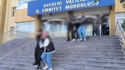 (RHA)- Kayseri’de polis ekiplerinin düzenlediği uyuşturucu operasyonunda 22 kişi gözaltına