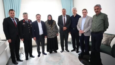 (RHA)- Kayseri Valisi Gökmen Çiçek, Anneler Günü dolayısıyla şehit annelerini
