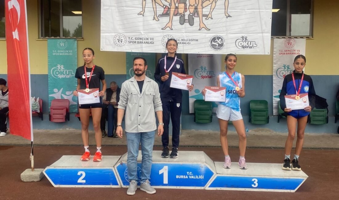 (RHA)- Bursa’da düzenlenen Atletizm Yıldızlar Türkiye Şampiyonası’nda 800 ve 1500