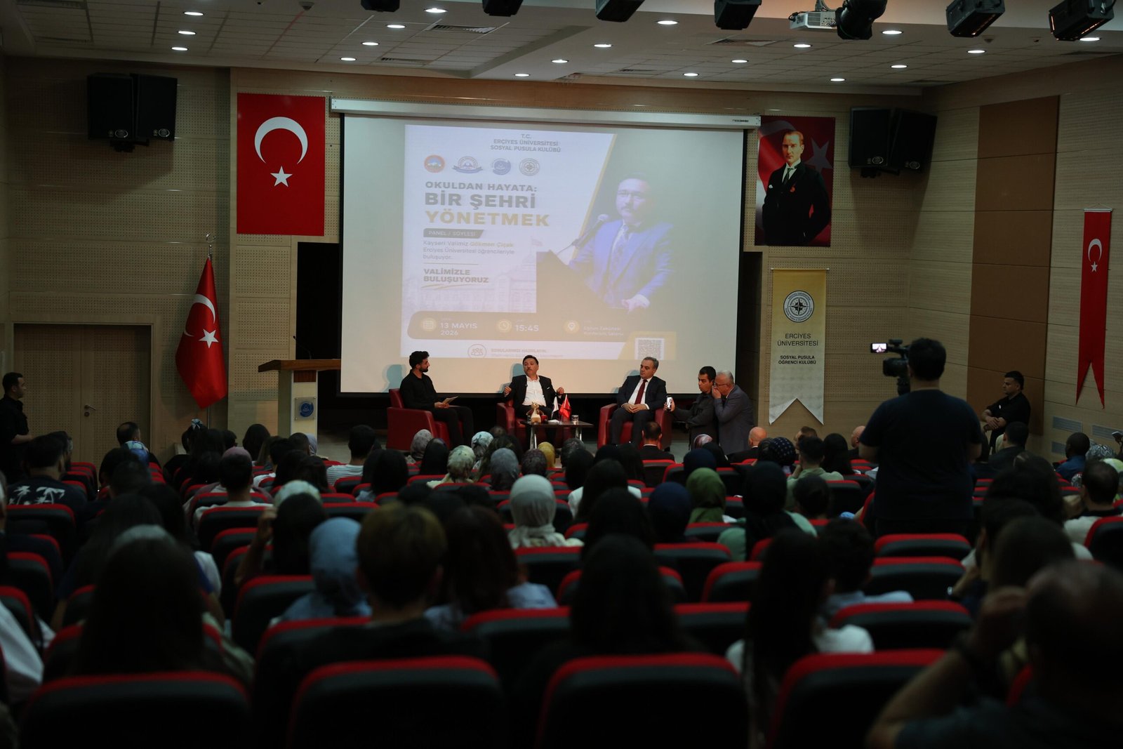 (RHA)- Vali Gökmen Çiçek, Erciyes Üniversitesi Eğitim Fakültesi Sosyal Pusula