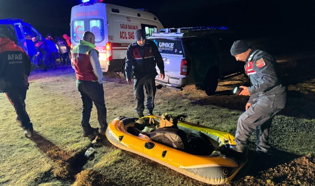 (RHA)- Kayseri’de, Erciyes Kayak Merkezindeki gölete bot ile açılan 3