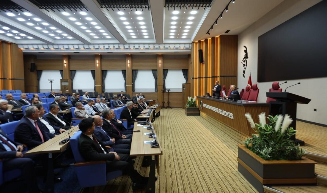 (RHA)- Kayseri Büyükşehir Belediye Başkanı Memduh Büyükkılıç’ın başkanlığında gerçekleştirilen geniş