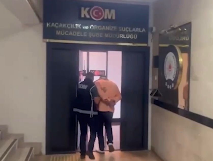 (RHA)- Kayseri’de, bir işyerini tabancayla ateş açarak kurşunlayan M.K. (49),