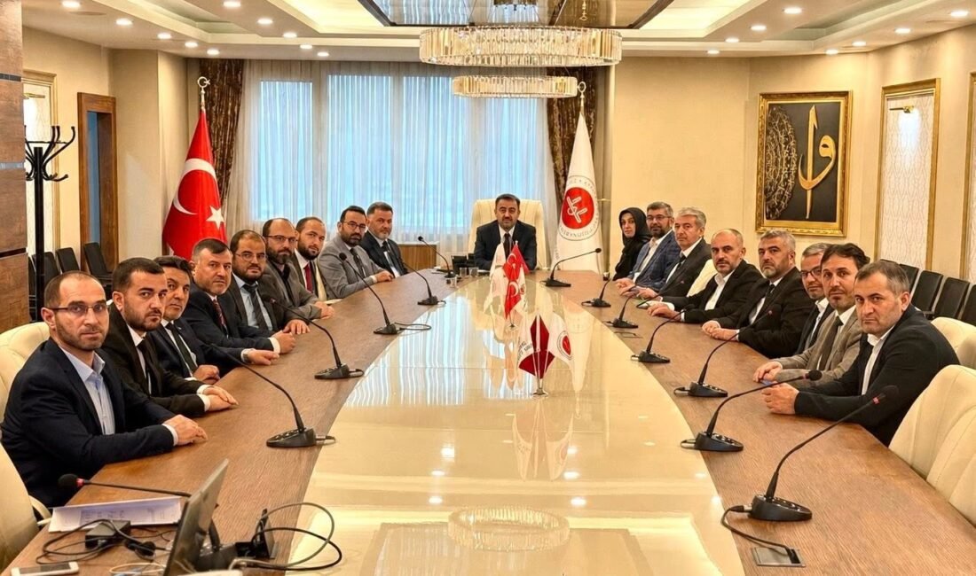 Kayseri’de İlçe Müftüleri Toplantısı Gerçekleştirildi (RHA)- Kayseri’de, mayıs ayı ilçe müftüleri toplantısı, İl Müftüsü Durmuş