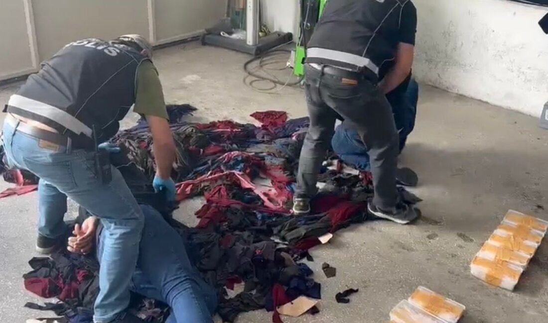 (RHA)- Kayseri’de, uyuşturucu ticareti yaptıkları belirlenen 5 kişi, polis ekiplerince
