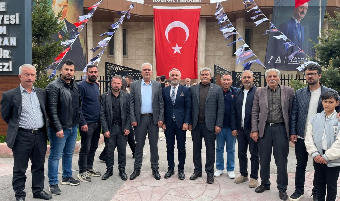 (RHA)- Kayseri’nin Yahyalı ilçesinde Yeniden Refah Partisi’nden (YRP) istifa eden