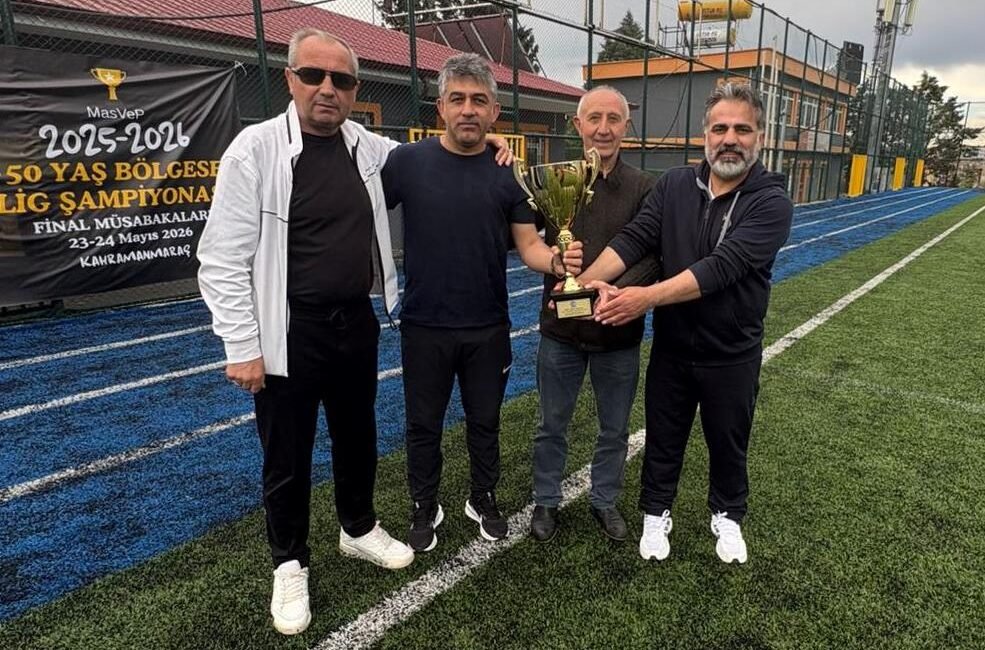 Kayseri Master, Kahramanmaraş’tan Şampiyonlukla Döndü (RHA)- Kayseri Master Futbol Takımı, Kahramanmaraş’ta düzenlenen Türkiye Masterler Birliği