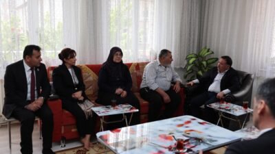 (RHA)- Kayseri Valisi Gökmen Çiçek, Kurban Bayramı dolayısıyla şehit ailelerini