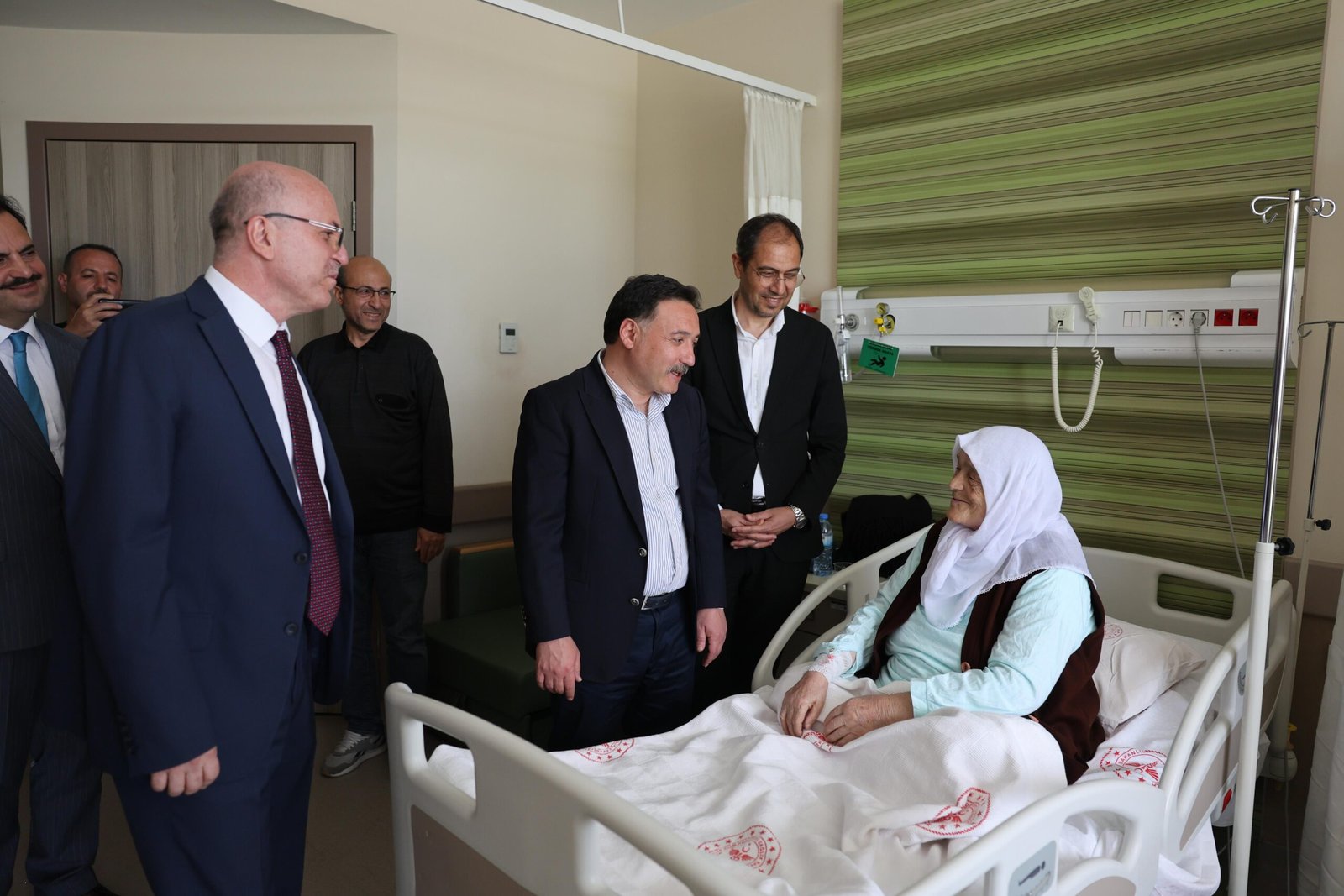 (RHA)- Kayseri Valisi Gökmen Çiçek, Kurban Bayramı dolayısıyla Kayseri Şehir