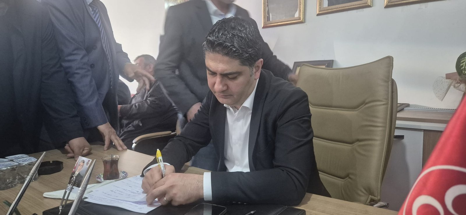 (RHA)- Kayseri’nin Sarız ilçesinde hemşehrileriyle bayramlaşan MHP Genel Başkan Yardımcısı