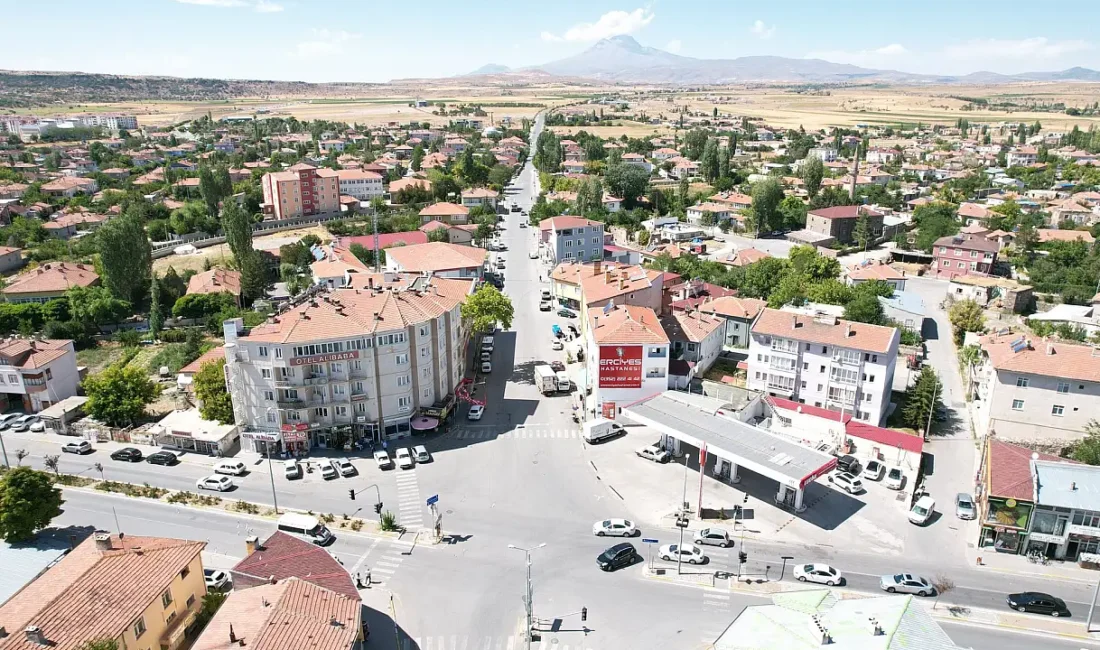 (RHA)- Kayseri’nin Tomarza ilçesinde D.B., tartıştığı eşi D.B.’yi tabanca ile