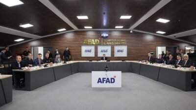 (RHA)- Kayseri Valisi Gökmen Çiçek başkanlığında Kurum Müdürleri Değerlendirme Toplantısı