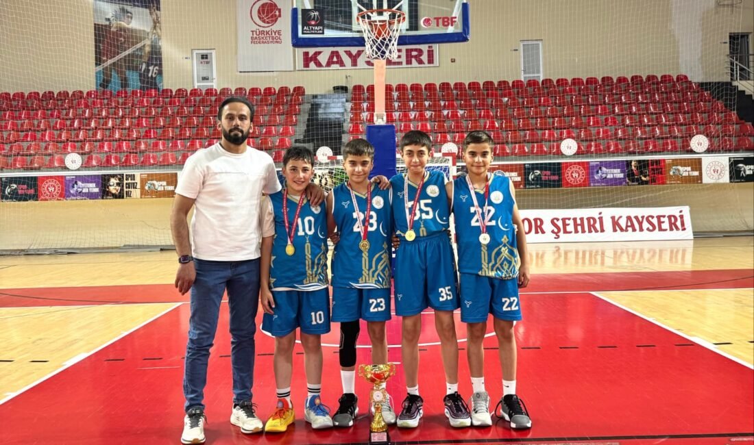 (RHA)- Kayseri’de düzenlenen 3×3 Okul Sporları Basketbol Müsabakaları’nda Bünyan Naci