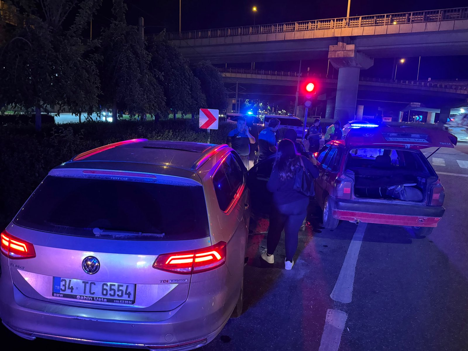 (RHA)- Kayseri’de polis aracıyla birlikte 3 aracın karıştığı zincirleme trafik