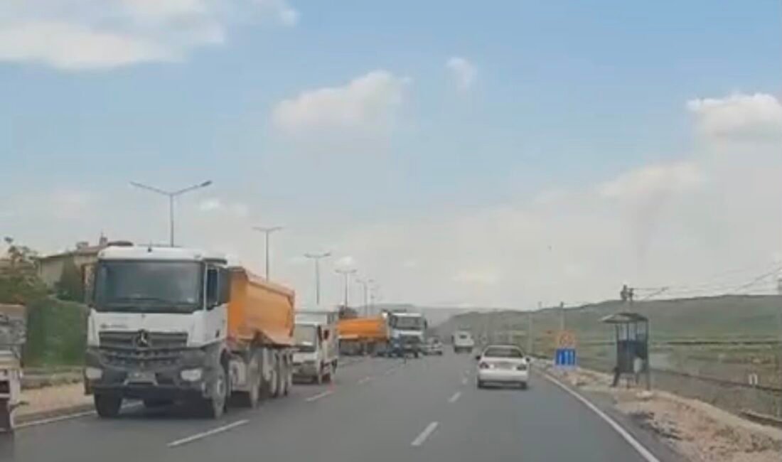 (RHA)- Kayseri-Niğde yolunda otomobilin şarampole devrildiği kazada sürücü yaralanırken, kaza