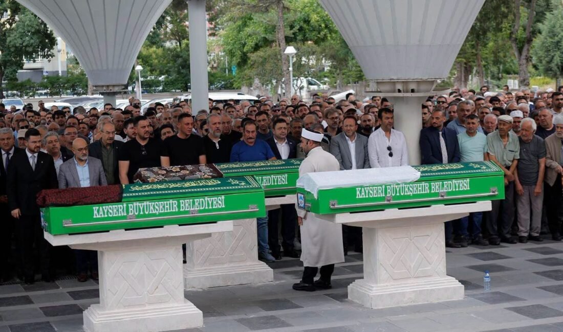 Mimarsinan OSB Başkanı Mehmet Arar’ın babası son yolculuğuna uğurlandı (RHA)- Kayseri’de, Mimarsinan Organize Sanayi Bölgesi (OSB) Başkanı Mehmet Arar’ın