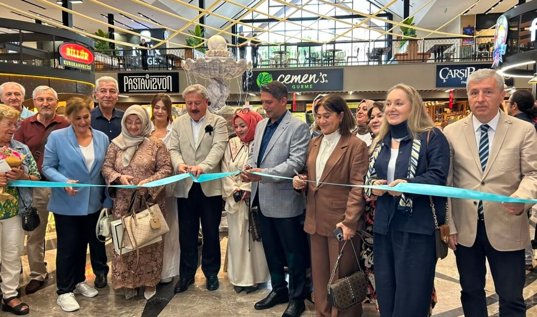 Sanat Melikgazi kursiyerlerinin eserleri Çarşı Melikgazi’de sergilendi (RHA)- Melikgazi Belediyesi bünyesinde faaliyet gösteren Sanat Melikgazi’de eğitim alan