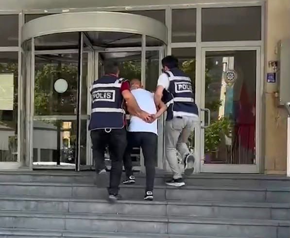 52,5 yıl hapisle aranan hükümlü yakalandı (RHA)- Kayseri’de, karşılıksız çek düzenlemek suçundan hakkında kesinleşmiş 52 yıl