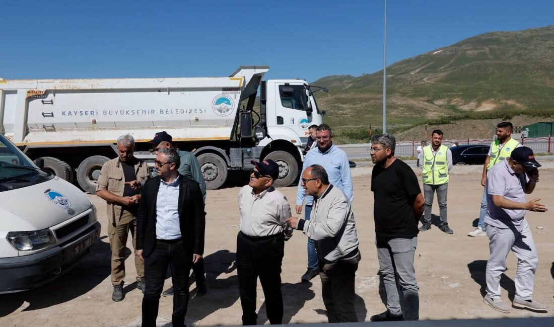 Başkan Büyükkılıç: Erciyes, dört mevsim turizmin gözbebeği (RHA)- Kayseri Büyükşehir Belediye Başkanı Memduh Büyükkılıç, Erciyes’i kış turizminin