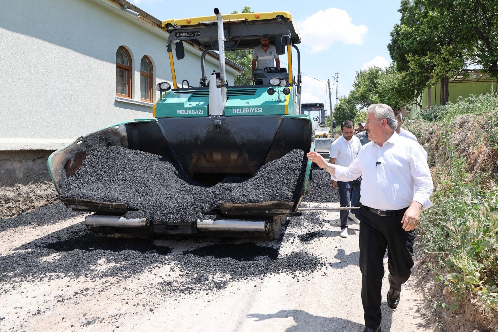 (RHA)- Melikgazi Belediyesi, Sarımsaklı Mahallesi’nde altyapı çalışmalarının tamamlanmasının ardından 3