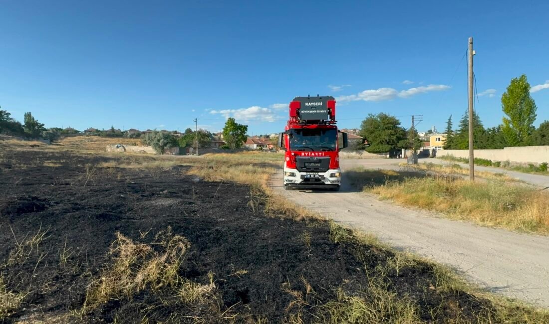Kayseri’de anız yangını (RHA)- Kayseri’de, henüz bilinmeyen bir nedenle çıkan anız yangını itfaiye