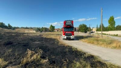 (RHA)- Kayseri’de, henüz bilinmeyen bir nedenle çıkan anız yangını itfaiye