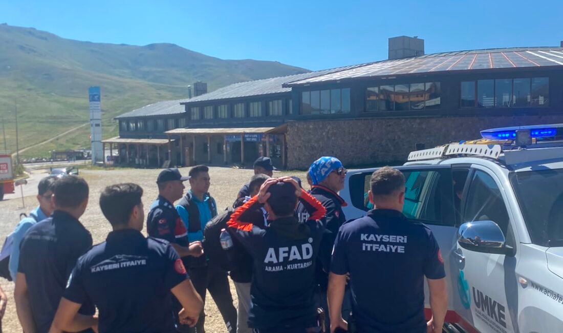(RHA)- Kayseri’de zirve tırmanışı için Erciyes Dağı’na çıkan baba-oğul ile