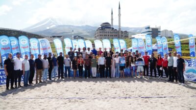 (RHA)- Kayseri Erciyes A.Ş. tarafından düzenlenen Erciyes Plaj Voleybolu Turnuvası,