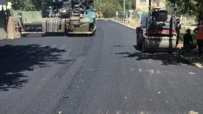 (RHA)- Kayseri Büyükşehir Belediyesi, kırsal mahallelerde ulaşım yatırımlarını aralıksız sürdürüyor.