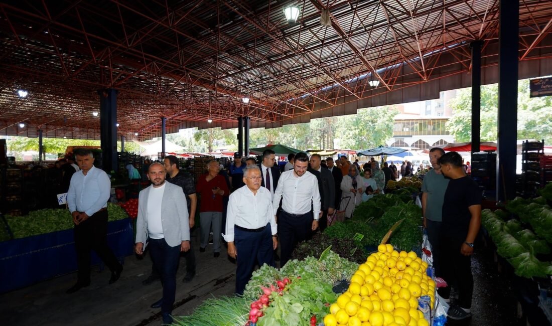 (RHA)- Kayseri Büyükşehir Belediye Başkanı Memduh Büyükkılıç, AK Parti İl