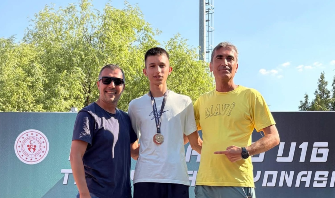 (RHA)- Eskişehir’de düzenlenen U16 Türkiye Atletizm Şampiyonası’nda yüksek atlama branşında