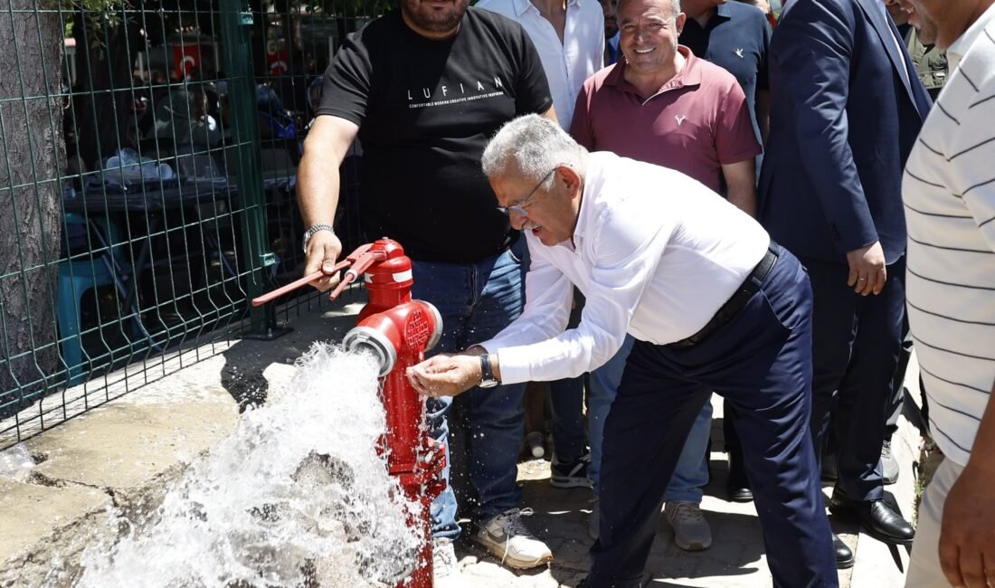 Kayseri Büyükşehir Belediye Başkanı Memduh Büyükkılıç, kent genelinde vatandaşlara temiz,