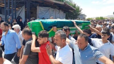 Antalya’nın Konyaaltı ilçesinde serinlemek için girdiği denizde boğularak hayatını kaybeden